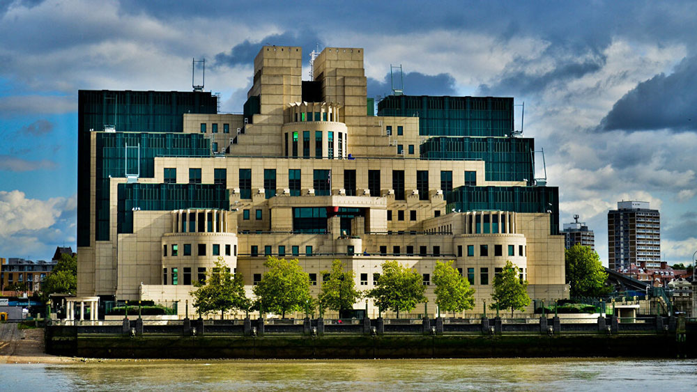 Toà nhà MI6 thiết kế bởi Terry Farrell
