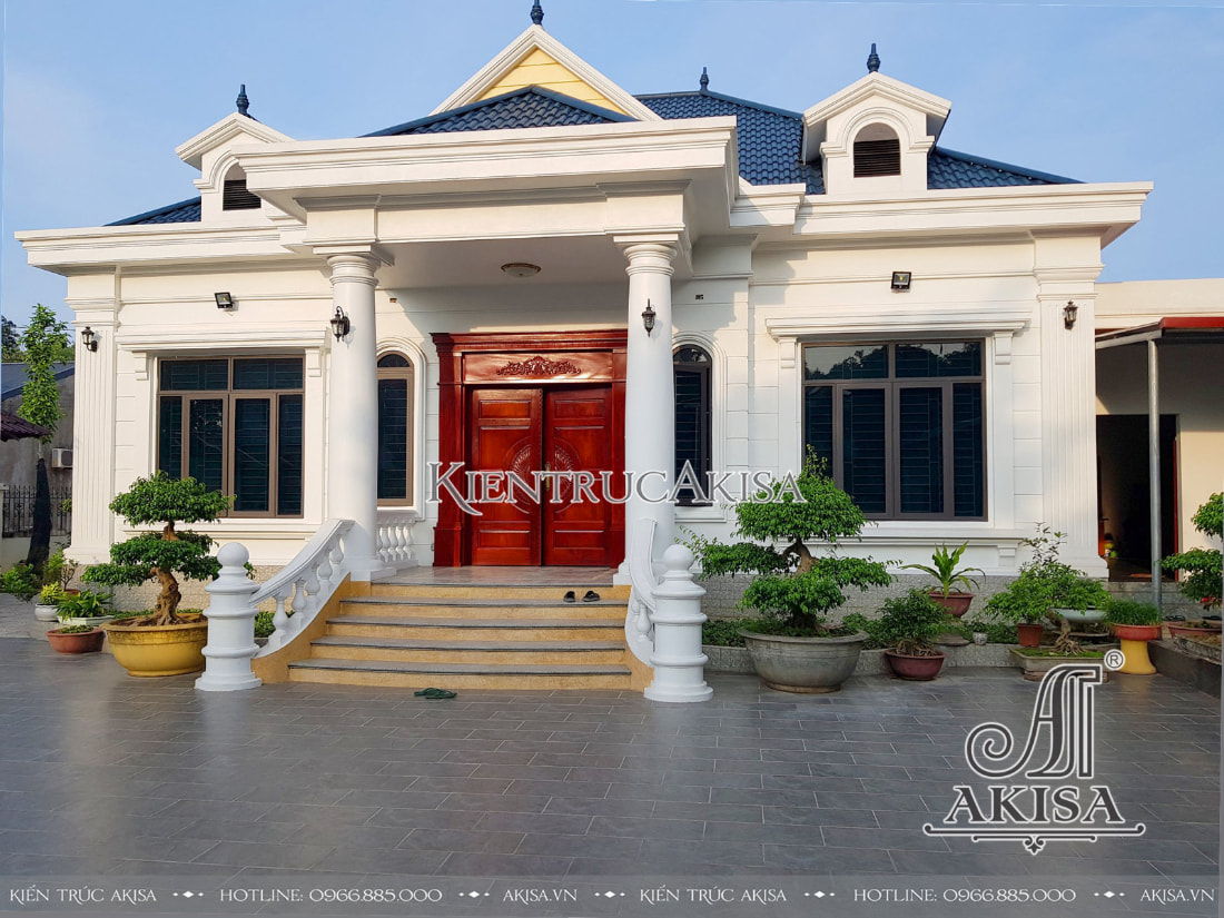 Ngôi nhà được thiết kế với các đường nét đơn giản, tone màu trang nhã, mang đến một không gian sống lý tưởng cho gia đình ông Quyến.