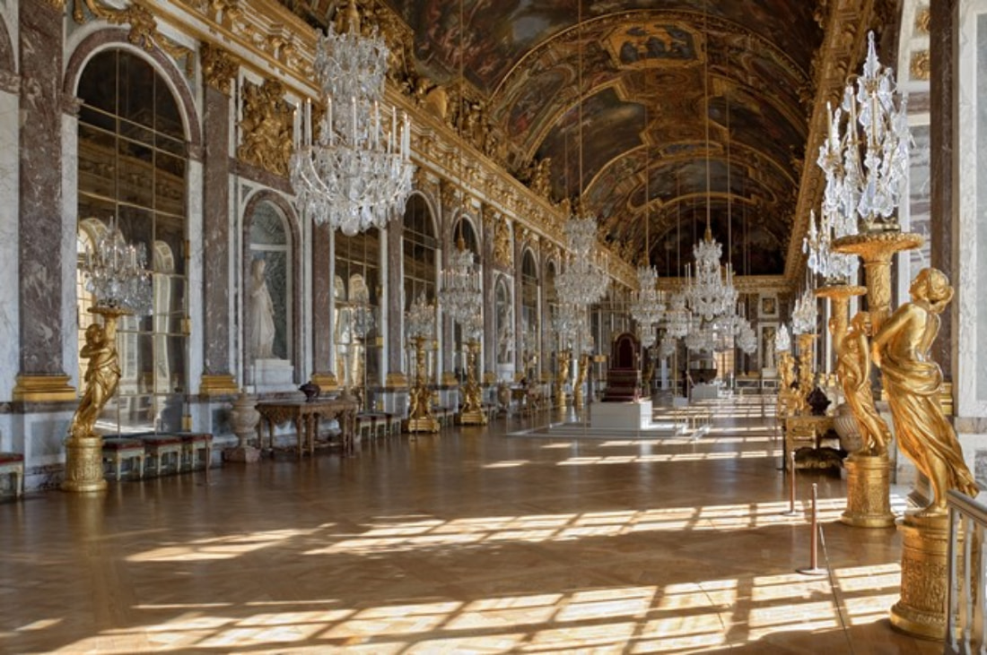 Phòng gương tại Cung điện Versailles là biểu tượng của phong cách Baroque của Pháp