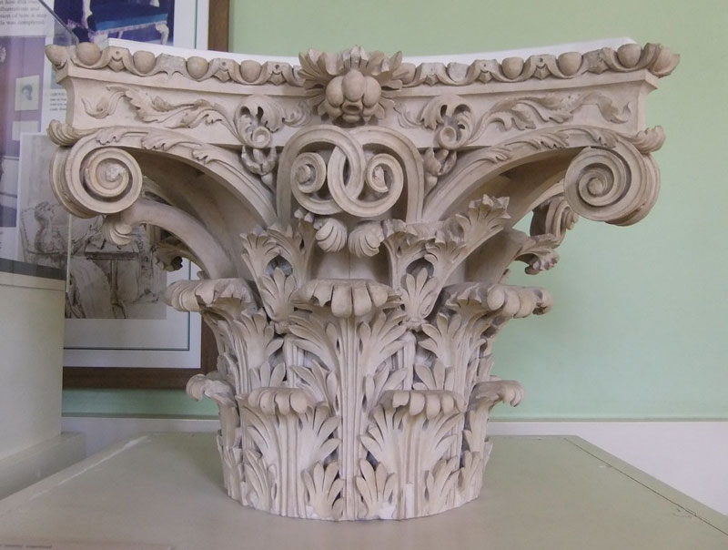 Đầu thức cột Composite với chi tiết kết hợp giữa cột Ionic và cột Corinth
