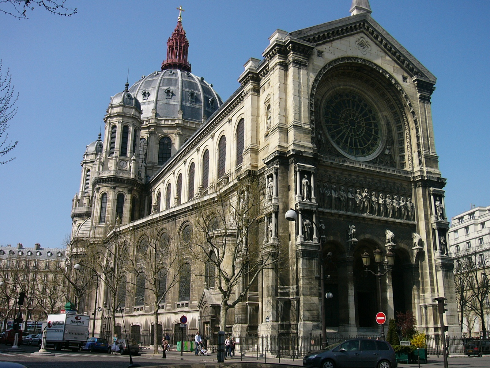 Nhà thờ Saint Augustin là ví dụ điển hình cho kiến trúc cổ điển Pháp 