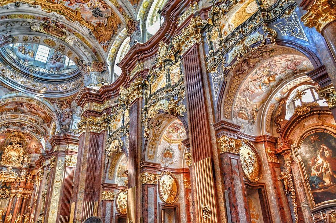Kiểu kiến trúc xa hoa, lộng lẫy của phong cách Baroque