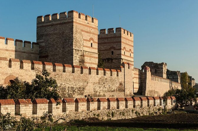 Heptapyrgion và những bức tường Thessaloniki có chức năng giữ vững, bảo vệ thành trì 