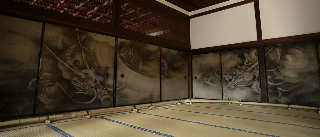 Hình ảnh Byobu trong căn nhà truyền thống Nhật Bản