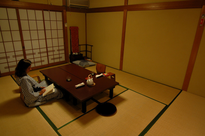 Hình ảnh Chabudai - Nét đặc trưng của nội thất Nhật