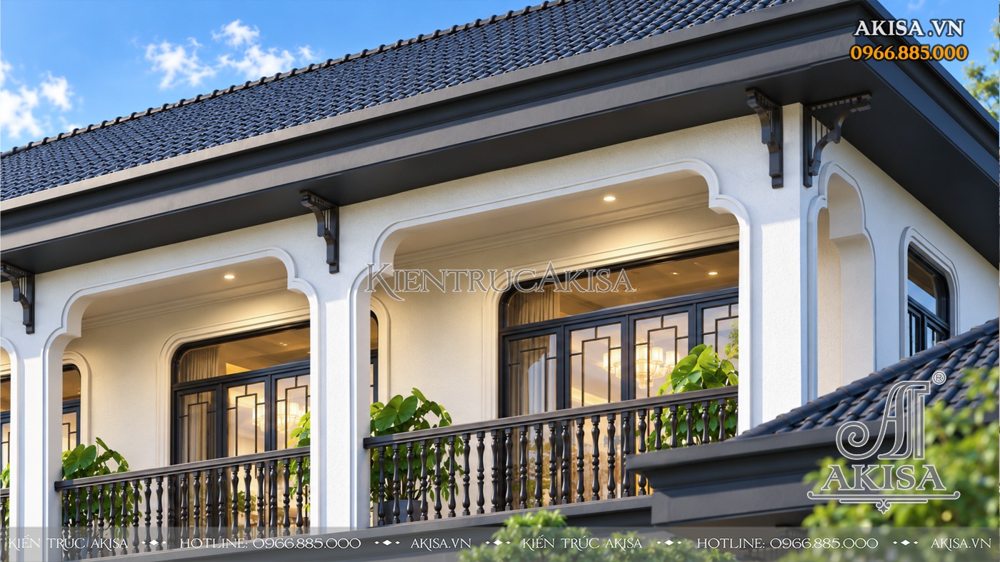 Ban công biệt thự 2 tầng đẹp với lan can thanh lịch