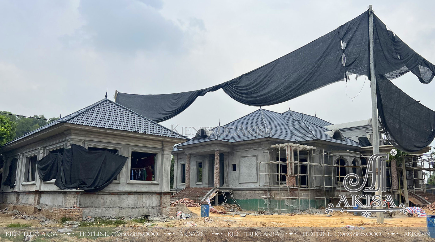 Thiết kế và thi công biệt thự 1 tầng phong cách tân cổ điển mái Nhật tại Hà Nội