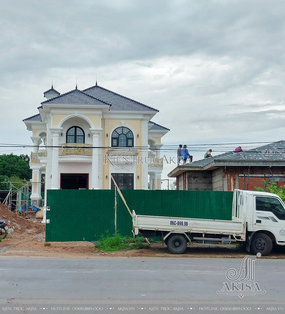 hình ảnh thi công biệt thự 2 tầng tại Bình Thuận