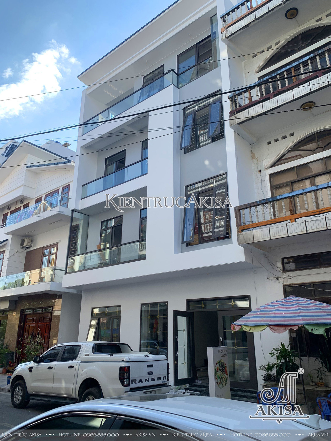Thi công biệt thự phố hiện đại 4 tầng tại Quảng Ninh
