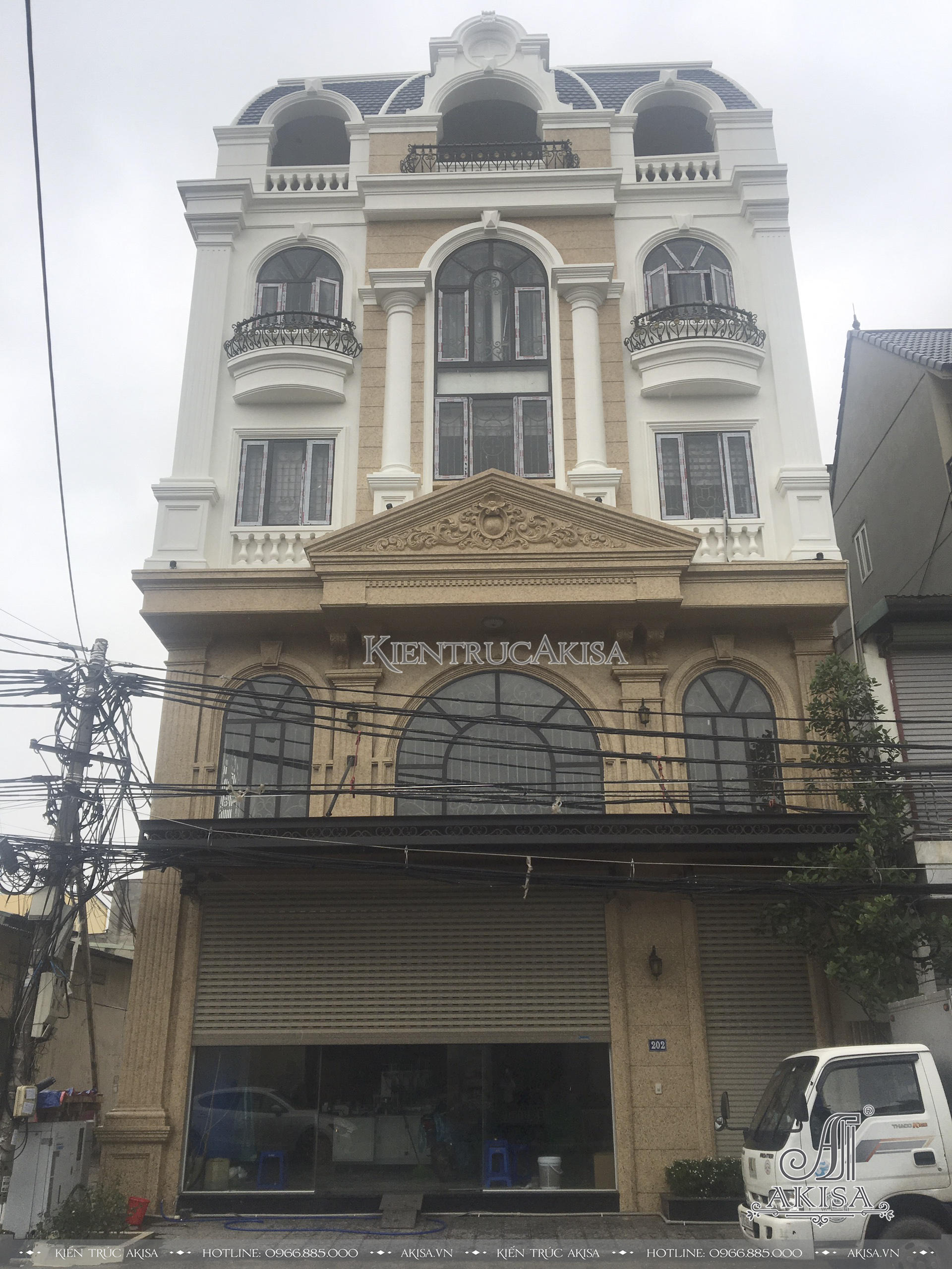 Công trình biệt thự phố 4 tầng phong cách tân cổ điển tại Hà Nội