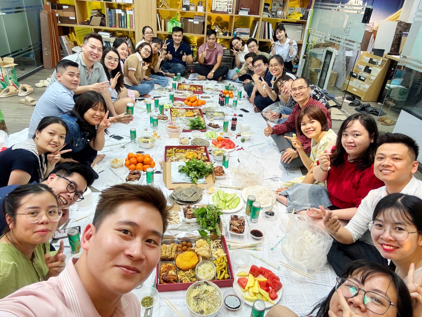 Akisa chúc mừng ngày 8-3