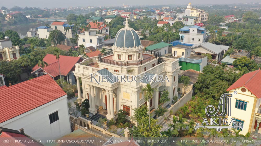 Hình ảnh thực tế tổng thể công trình biệt thự 2 tầng tân cổ điển kiểu Pháp tại Hà Nội